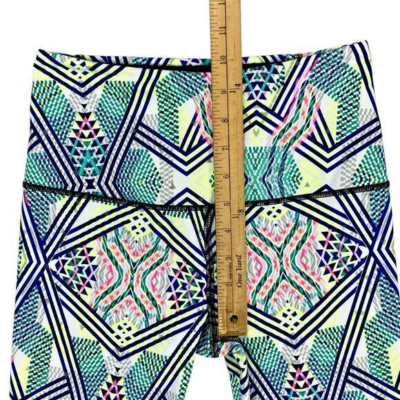 Victoria's Secret Capri Leggings Womens XS Green Printed Athletic Yoga Pull On - Picture 9 of 13